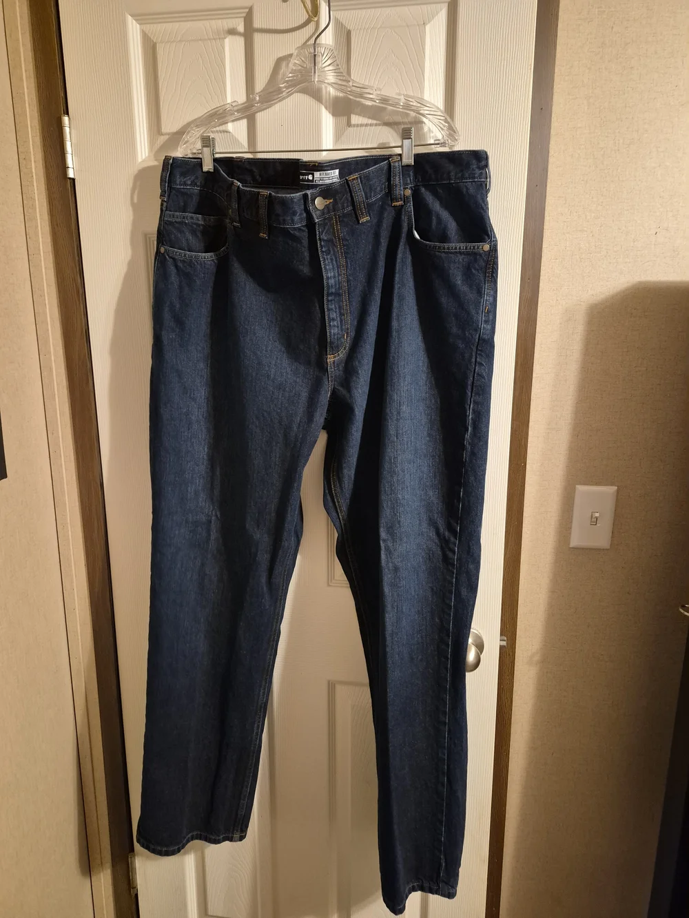 Carhartt Men's Dark Blue Relaxed Fit Jeans